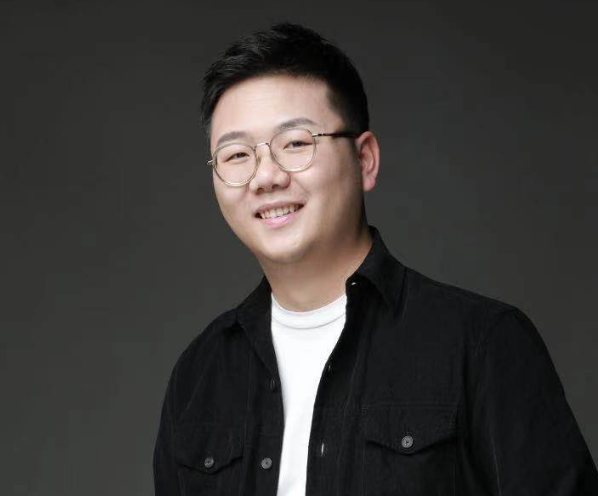 Zixiang Zhao